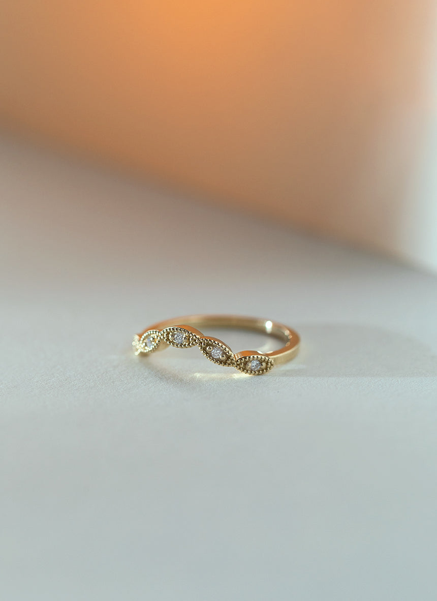 Joshi diamanten curve ring 14k goud