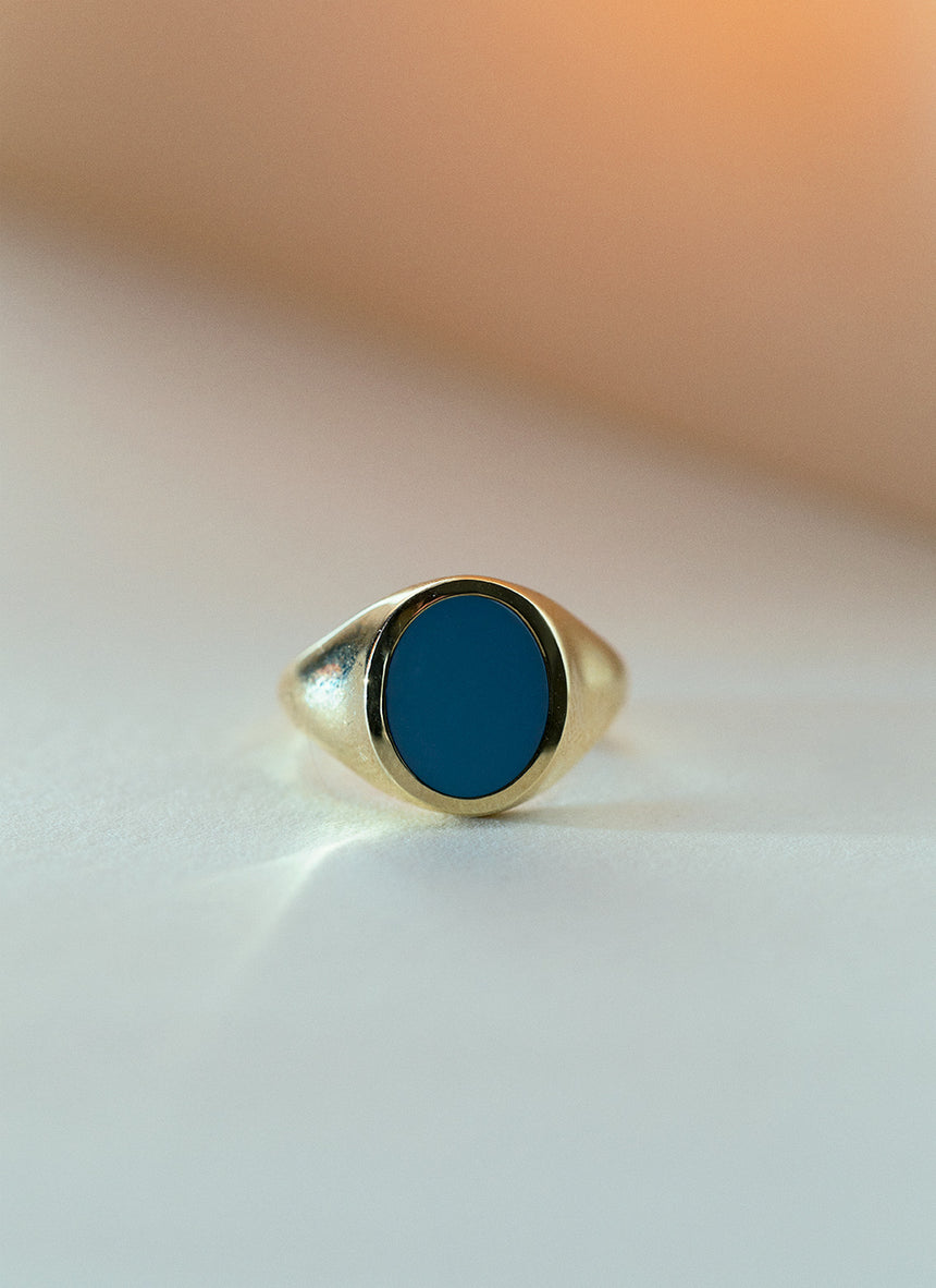 Kiki signet ring 14k gold