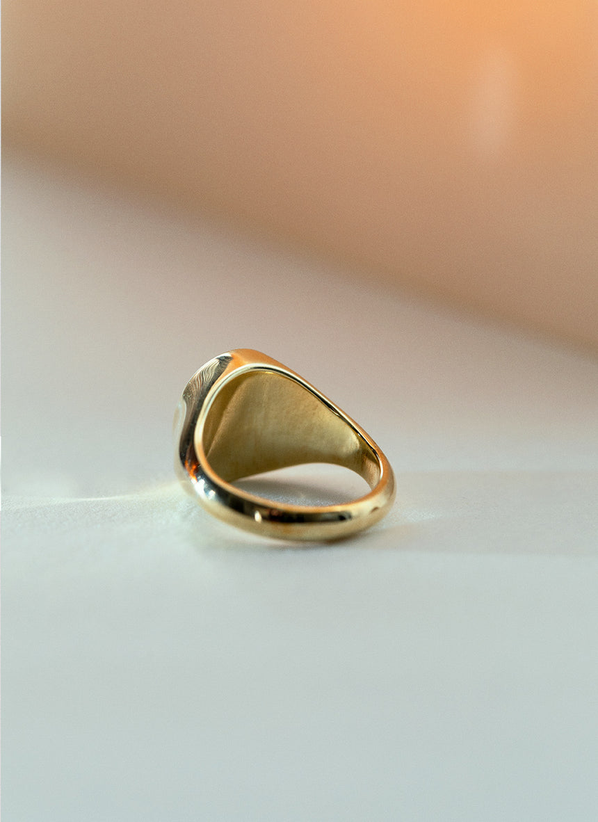 Kiki signet ring 14k gold