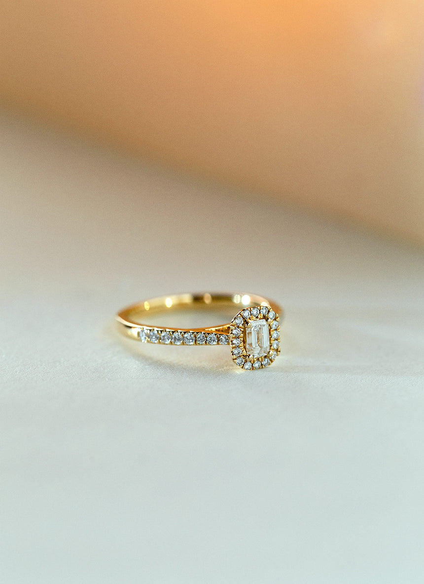 Sera diamond ring 14k gold