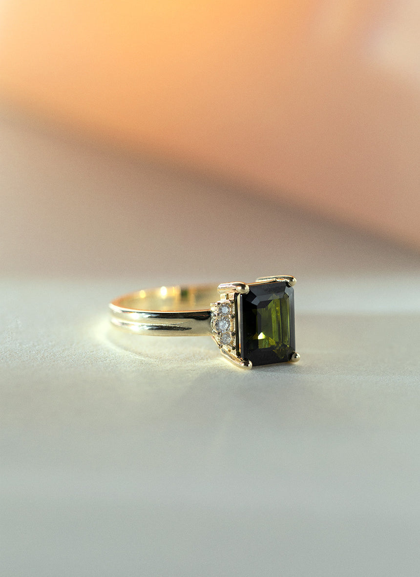 Custom emerald cut toermalijn ring 14k goud