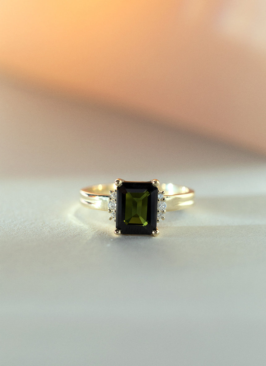 Custom emerald cut toermalijn ring 14k goud